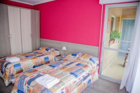 לוגרוניו Pension Parque Del Ebro (Adults Only) מראה חיצוני תמונה