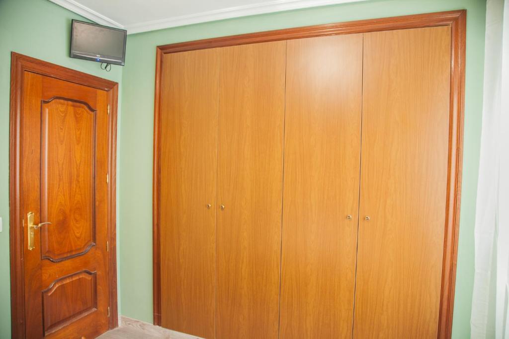 לוגרוניו Pension Parque Del Ebro (Adults Only) חדר תמונה