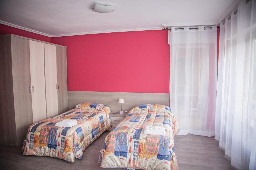 לוגרוניו Pension Parque Del Ebro (Adults Only) חדר תמונה