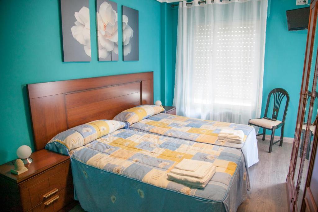 לוגרוניו Pension Parque Del Ebro (Adults Only) חדר תמונה
